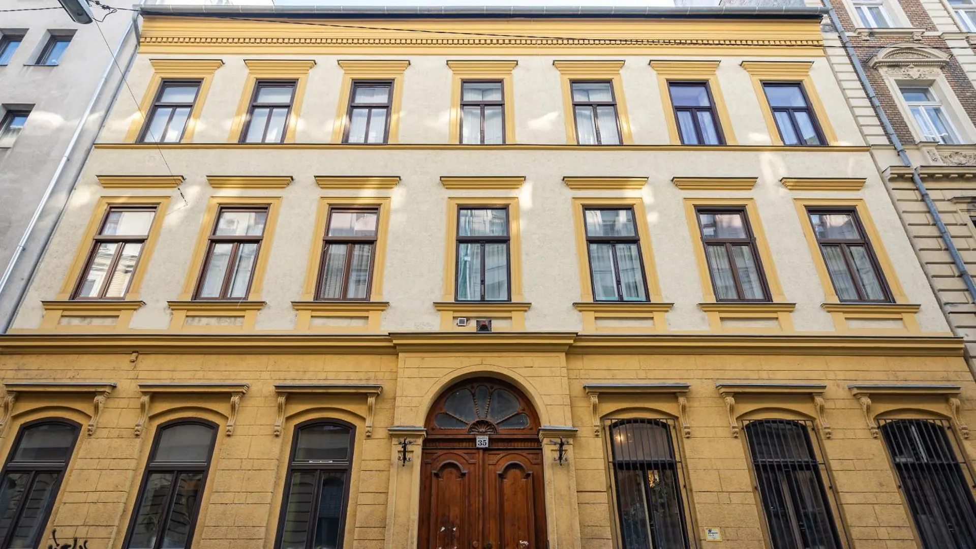 D35 - Chic Boutique Apartments By Bqa Budapest
